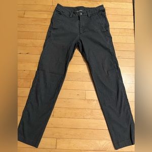 Lululemon men’s commission pants. 28x28